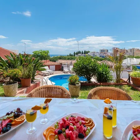 Stunning Center 4 Bdrm Renovated Marbella